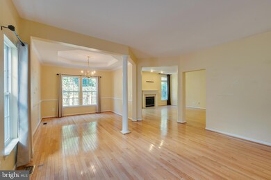 8803 Carpenters Hall Dr, Lorton, VA 22079 - photo 5