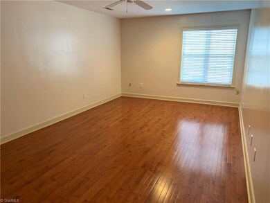Huge Bonus Room