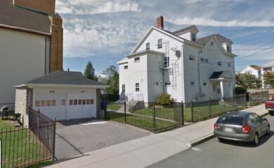 889 Pine St unit 3S, Fall River, MA 02720 - photo 2