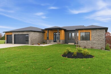 318 Sunset Dr, Saddlebrooke, MO 65630 - photo 2