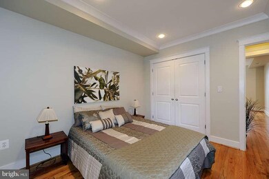 19 Logan Cir NW unit 300, Washington, DC 20005 - photo 6
