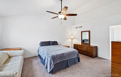 906 Heathrow Ln, Naperville, IL 60540 - photo 4