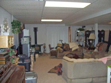 9235 N State Highway 7, Elizabethtown, IN 47232 - photo 3