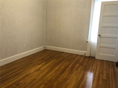 33 Colonial Ave, Cranston, RI 02910 - photo 4