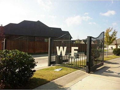 Other. Awesome Gated Entry Offers Privacy for Will