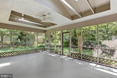 2345 Paddock Ln, Reston, VA 20191 - photo 7