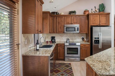 17727 Topflite Ln, Sunriver, OR 97707 - photo 2