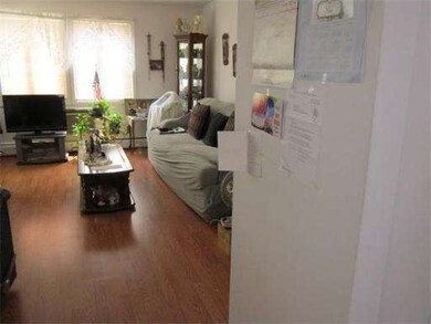 49 Manor Ct, Springfield, MA 01118 - photo 4