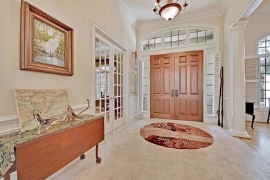 2733 Entrance Foyer