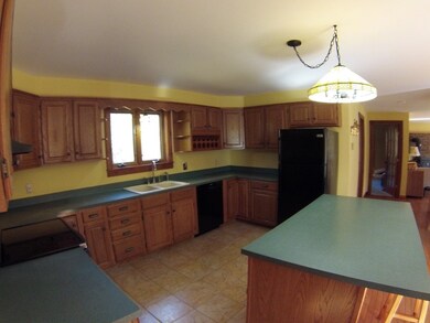 586 Hallstrom Rd, Northfield, VT 05663 - photo 3