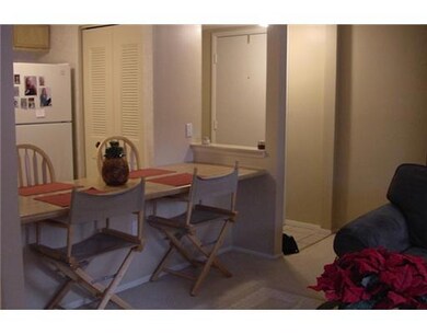 Entry/Foyer.