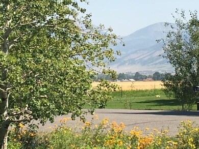 Gorgeous views of the Bridgers, and the neighborin