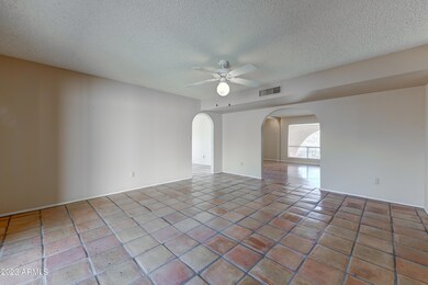 007_Family Room II