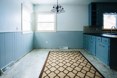 1303 2nd Ave NW, Jamestown, ND 58401 - photo 7