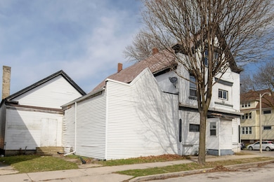 2601 S 8th-6