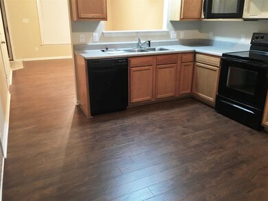 301 Doris Place Dr, Jacksonville, NC 28540 - photo 4