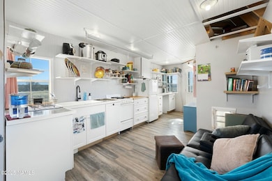 5133 N Alta Villa Rd unit A, Williams, AZ 86046 - photo 4