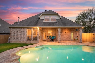 7929 Green Valley Dr, North Richland Hills, TX 76182 - photo 4