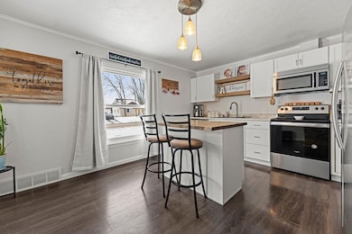 1700 Algoma Blvd, Oshkosh, WI 54901 - photo 7