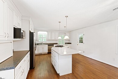 8 Whitman Dr, Taylors, SC 29687 - photo 5