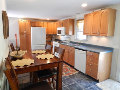 355 Colonial Dr, Portsmouth, NH 03801 - photo 4