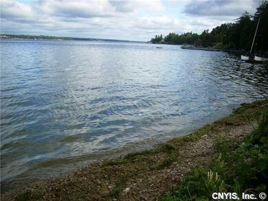 Waterfront/Dock/Pier Sandy/ Cobblestone Beach