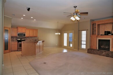 3300 E Emmitsburg Place, Broken Arrow, OK 74014 - photo 7