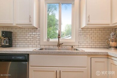 332 N Locust St, Wayland, MI 49348 - photo 4