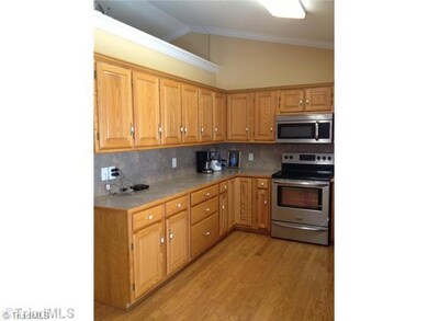 1037 Briles Dr, Asheboro, NC 27205 - photo 5