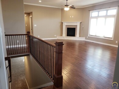 8016 SW 28th Cir, Topeka, KS 66614 - photo 5