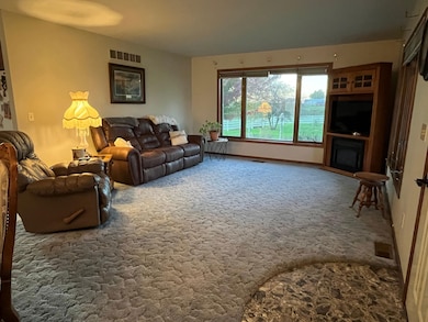 726 1st St, Plano, IA 52581 - photo 4