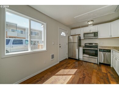 2005 Carleton Way NE, Salem, OR 97301 - photo 4