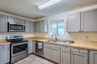 105 North Niota rd-16