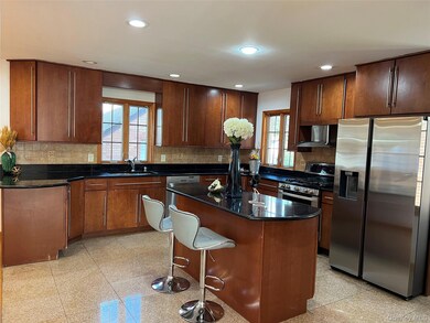 7611 270th St, New Hyde Park, NY 11040 - photo 7