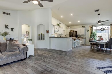 853 S Roca Ct-14