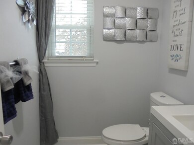 UPDATED POWDER ROOM