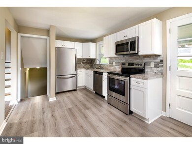 711 Florida Ave, Reading, PA 19605 - photo 5