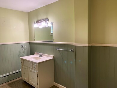 1ST FLOOR BATHROOM
