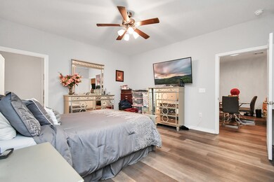 10446 Wicklowe St, Houston, TX 77016 - photo 7