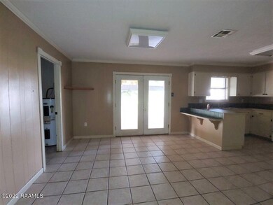 3 Dining Area