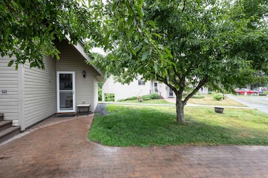 42 Heritage Condo Way unit 22, Woodstock, VT 05091 - photo 2