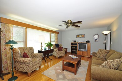 528 Lynn Terrace, Waukegan, IL 60085 - photo 4