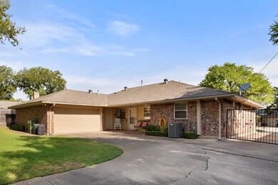 712 Sandlin Dr, Bedford, TX 76021 - photo 3