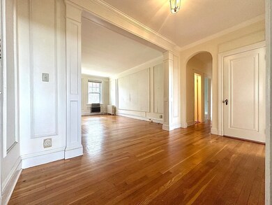 321 Tappan St unit 5, Brookline, MA 02445 - photo 3
