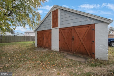 119 Chinnick Ave, Trenton, NJ 08619 - photo 5