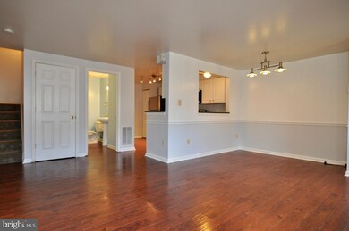 19813 Larentia Dr, Germantown, MD 20874 - photo 5