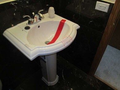 1847 Grove Ave unit B, Schaumburg, IL 60193 - photo 4