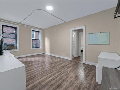 Arlington Arms unit 3, Flushing, NY 11355 - photo 5