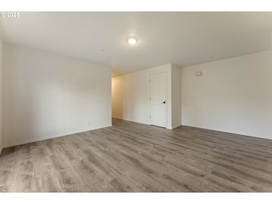 1530 SE 5th St, Gresham, OR 97080 - photo 6