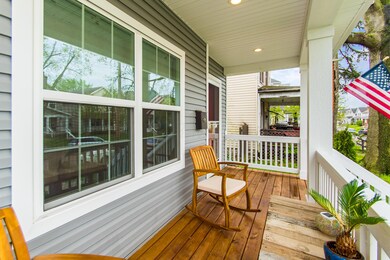 864 Gilbert St. pic 2 porch